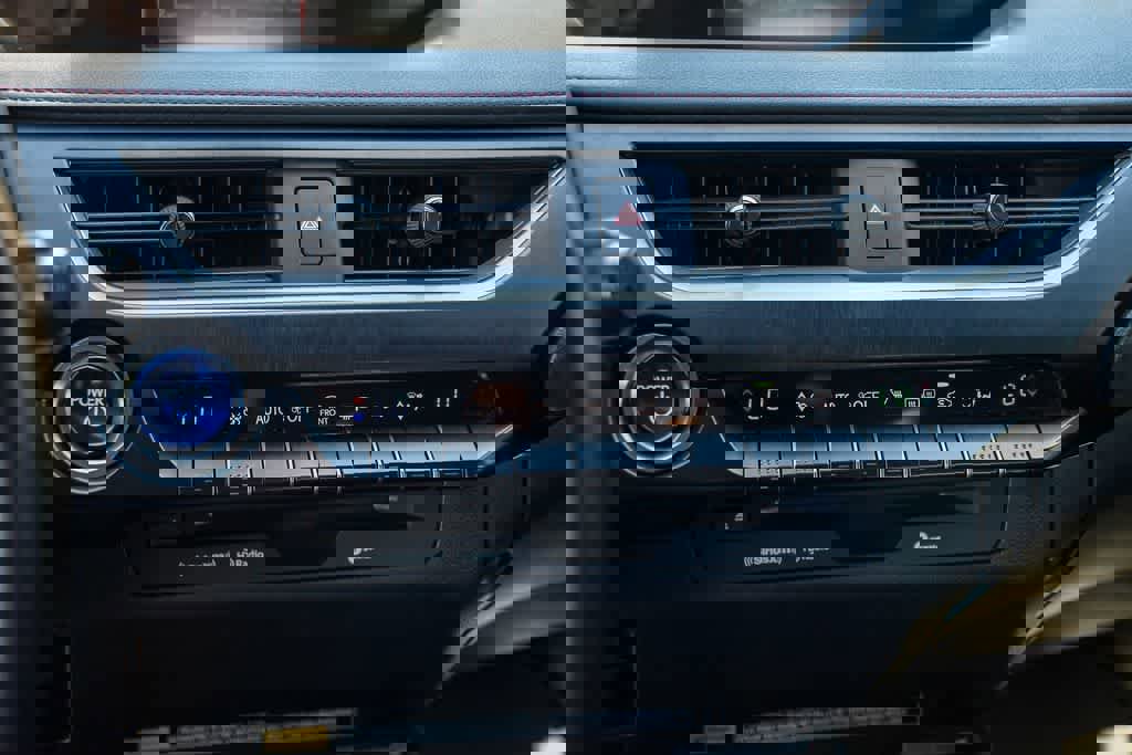 Used 2021 Lexus UX 250h F Sport w/ Accessory Package (Z1) AWD/4WD image 22