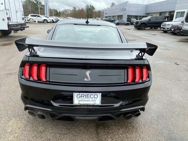 Used 2022 Ford Mustang Shelby GT500 w/ Carbon Fiber Track Pack RWD image 4