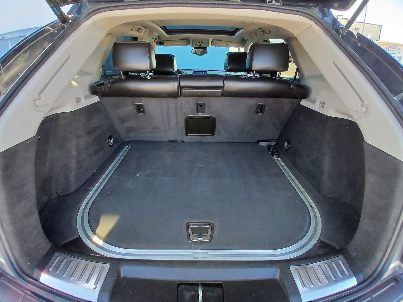 Used 2012 Cadillac SRX Luxury FWD image 17