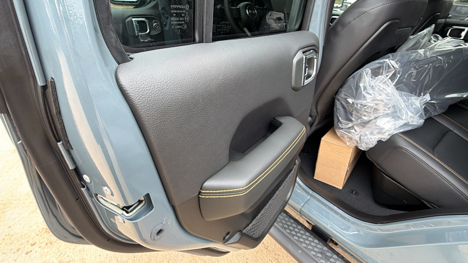 New 2026 Jeep Gladiator Sport AWD/4WD image 18