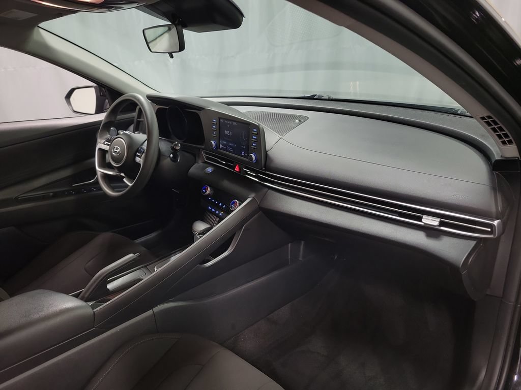 Used 2023 Hyundai Elantra SEL FWD image 27