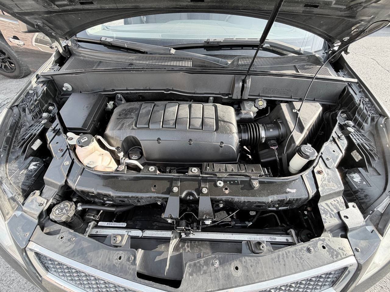 Used 2011 Chevrolet Traverse LS FWD image 29