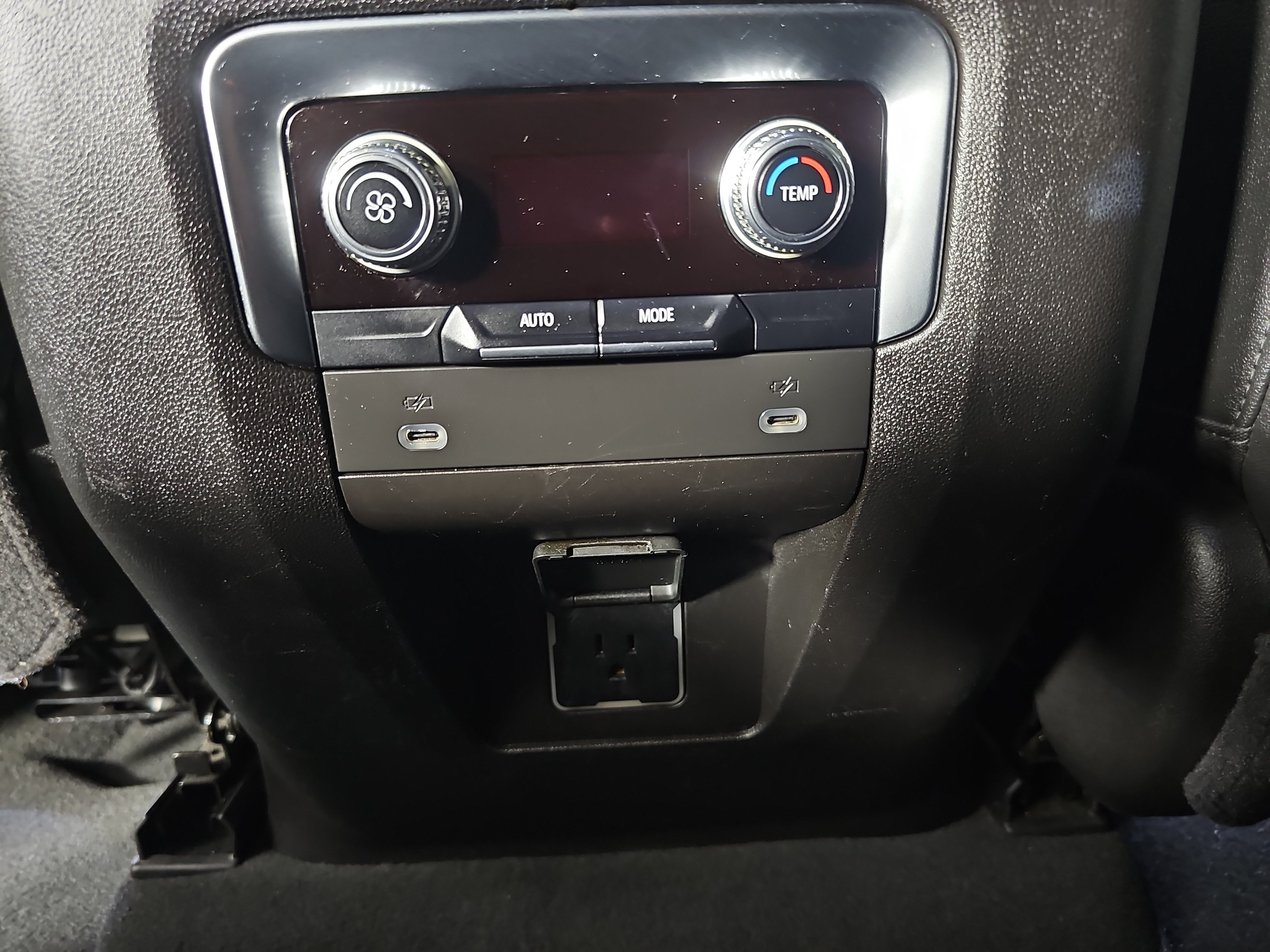 Used 2021 GMC Yukon XL SLT AWD/4WD image 23