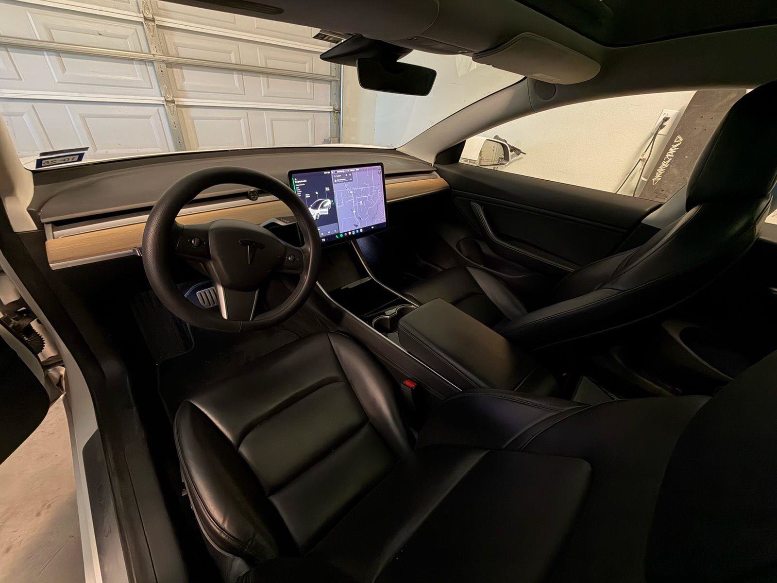 Used 2019 Tesla Model 3 Performance AWD/4WD image 2