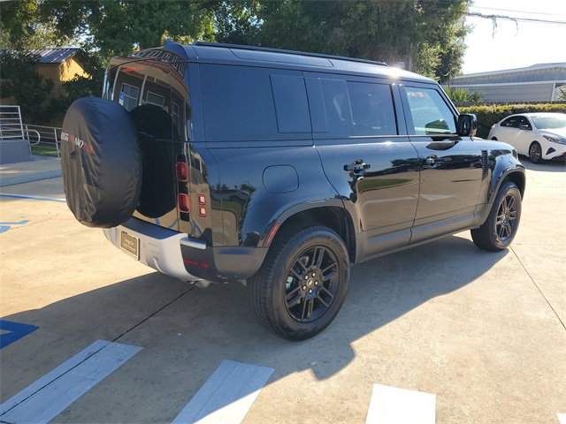 Used 2025 Land Rover Defender 110 S image 9