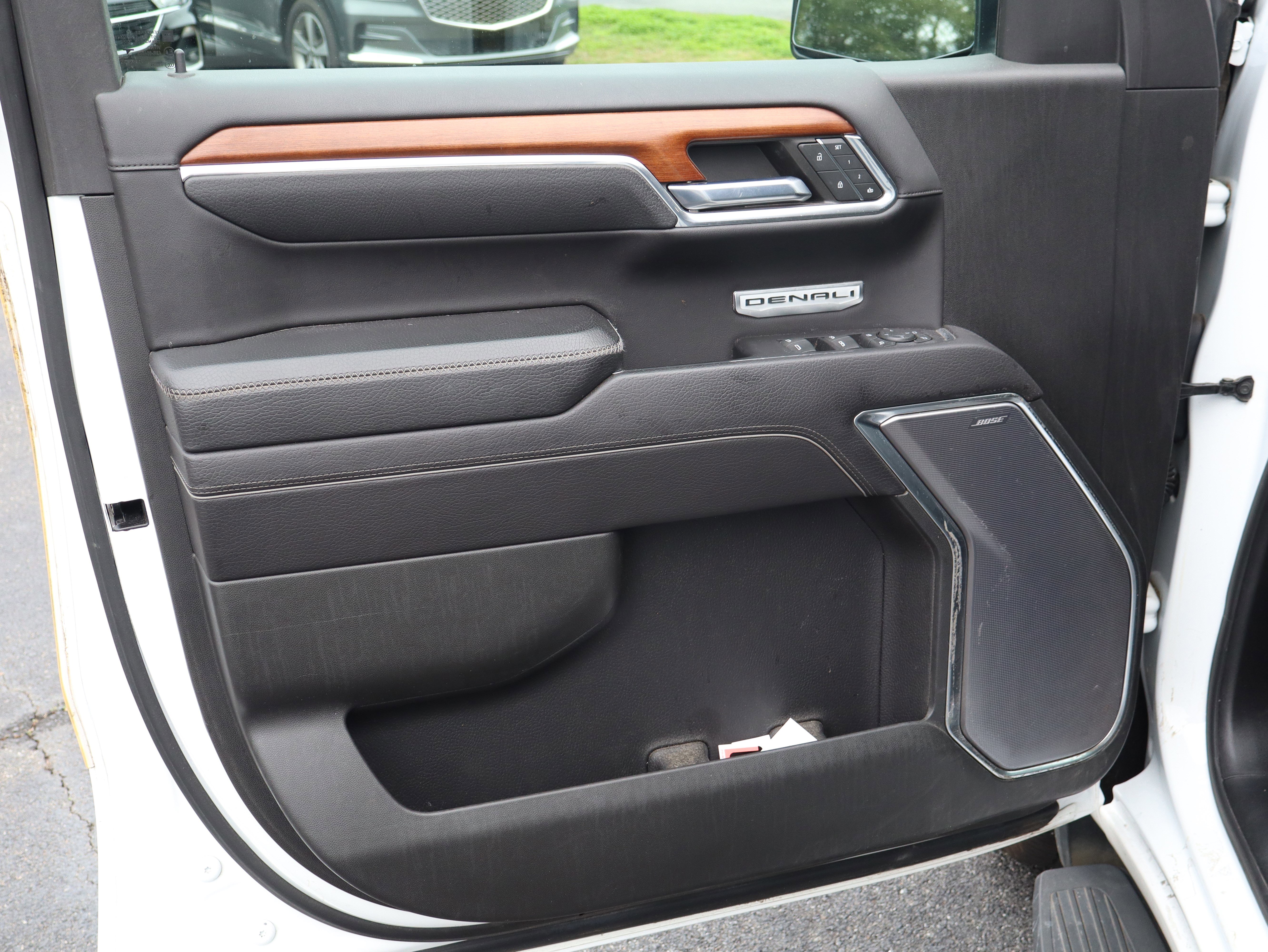 Used 2022 GMC Sierra 1500 Denali image 6