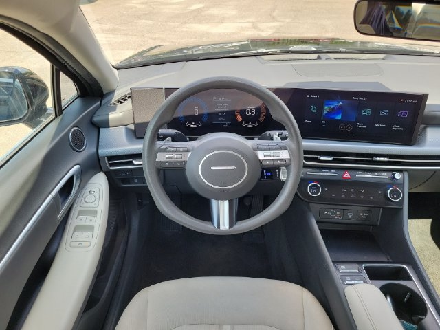 Used 2025 Hyundai Sonata SEL FWD image 9
