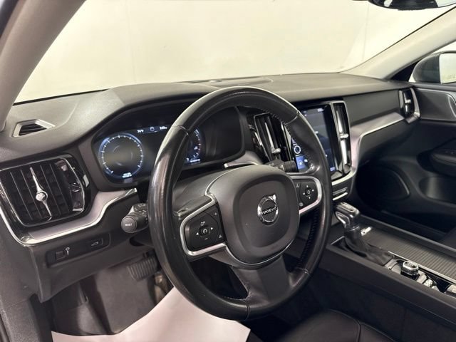 Used 2019 Volvo S60 T6 Momentum w/ Multimedia Package AWD/4WD image 16