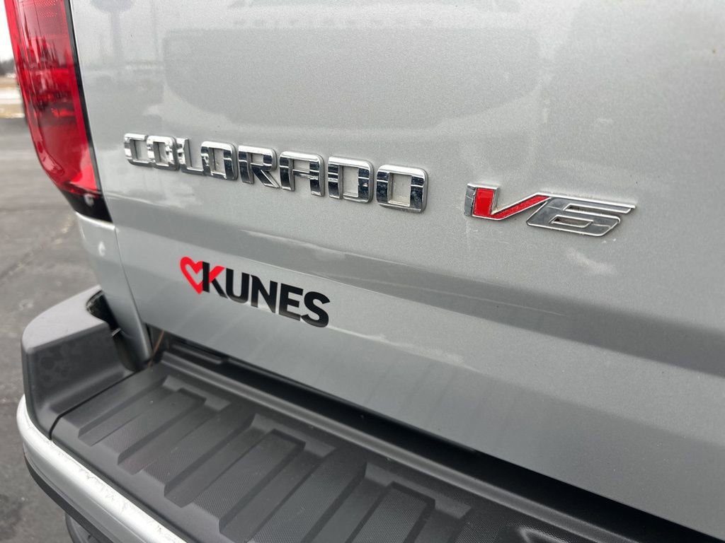 Used 2018 Chevrolet Colorado LT image 14