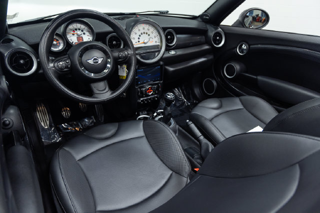 Used 2013 MINI Cooper Roadster S FWD image 19