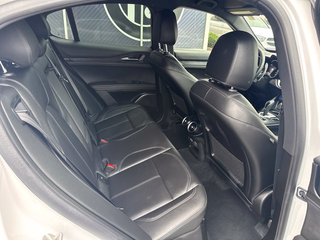 Used 2023 Alfa Romeo Stelvio Sprint AWD/4WD image 59
