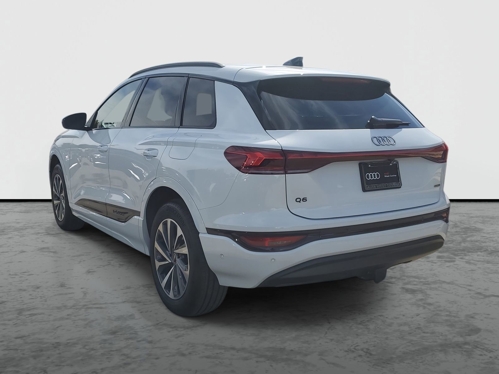 New 2025 Audi Q6 e-tron Premium AWD/4WD image 3
