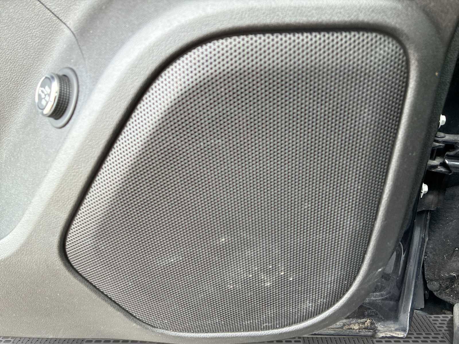 Certified 2022 GMC Acadia SLE w/ Driver Convenience Package image 23