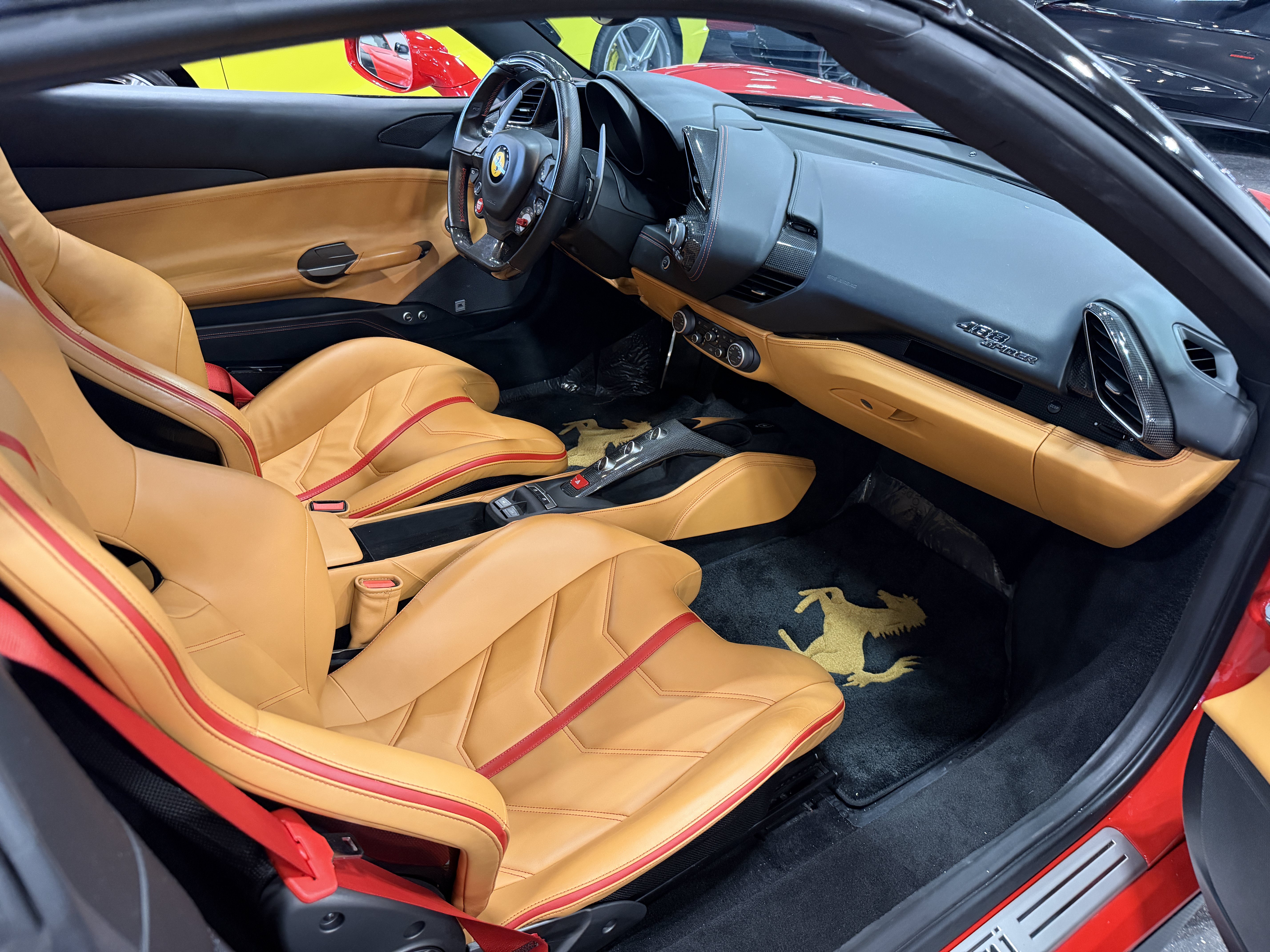 Used 2019 Ferrari 488 Spider RWD image 18