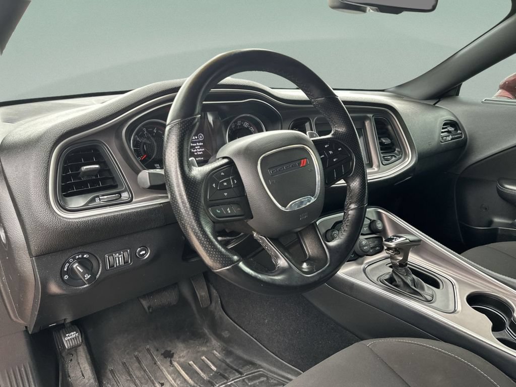 Used 2022 Dodge Challenger R/T RWD image 19
