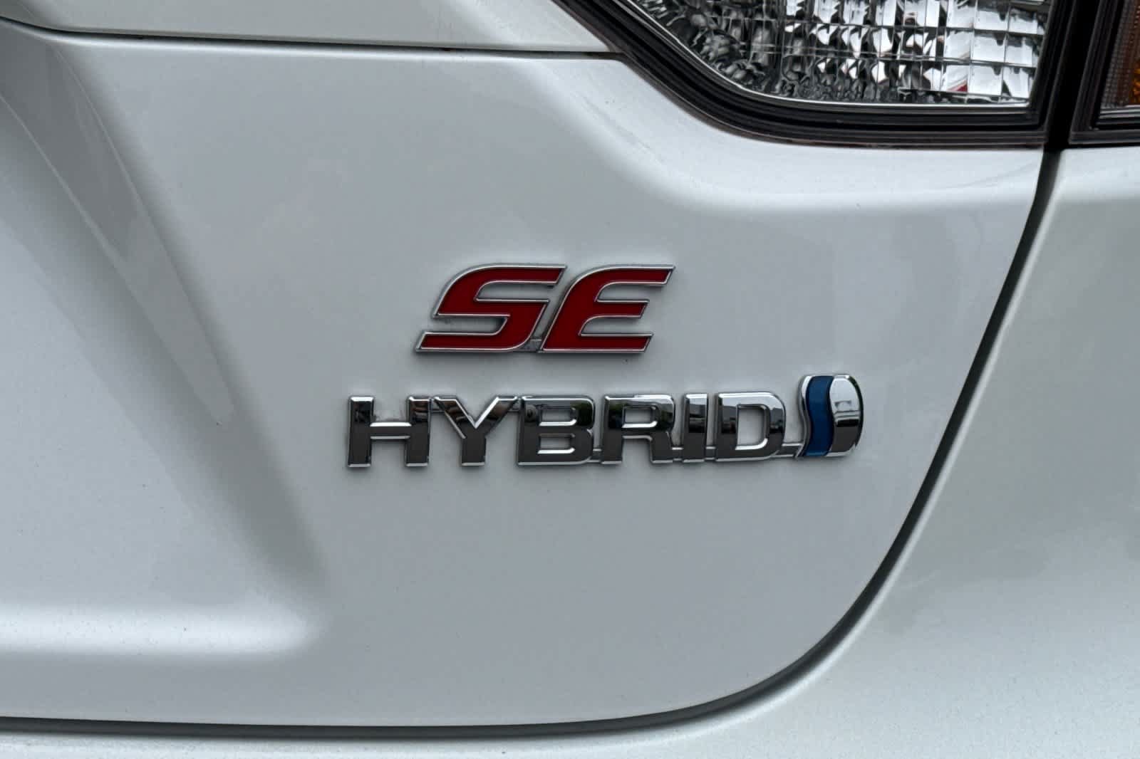 Used 2024 Toyota Corolla SE AWD/4WD image 26