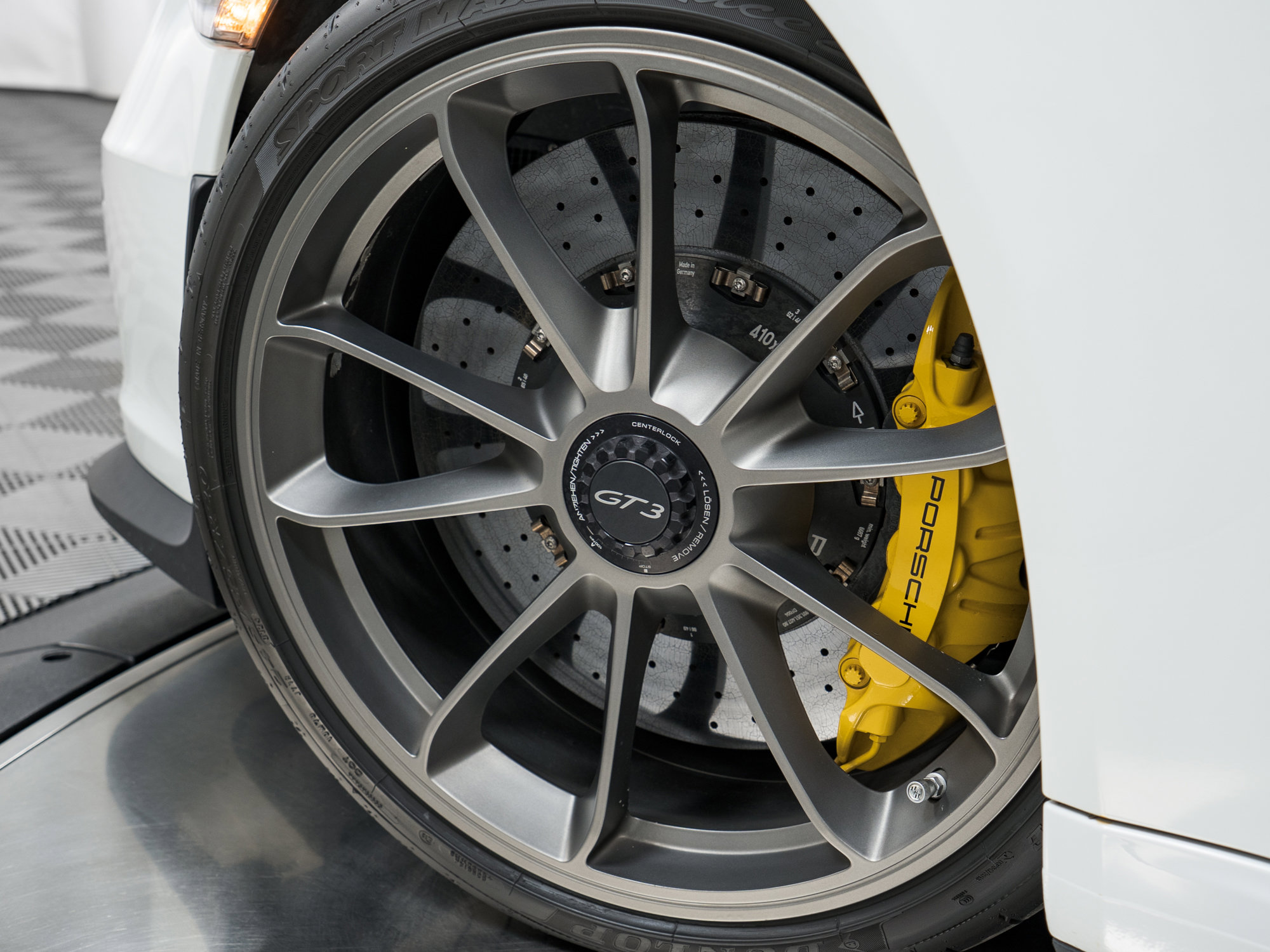 Certified 2014 Porsche 911 GT3 image 34