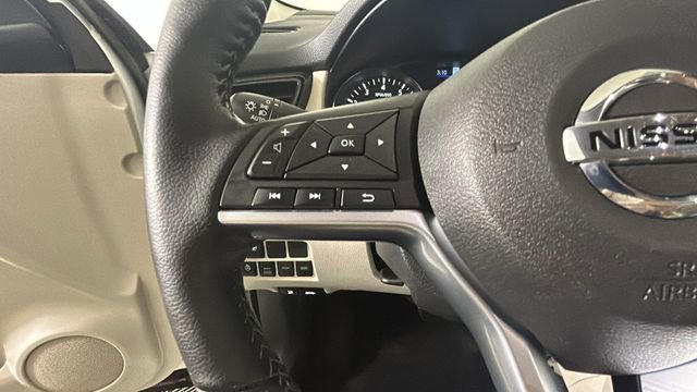 Used 2022 Nissan Rogue Sport SL AWD/4WD image 17