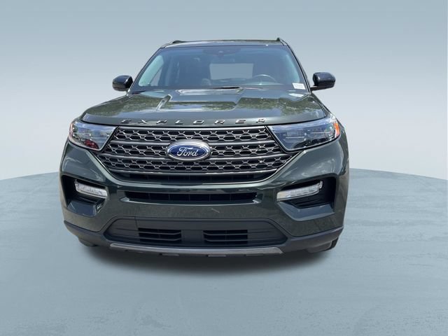 Used 2023 Ford Explorer XLT w/ Equipment Group 202A AWD/4WD image 10