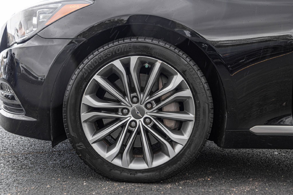 Used 2015 Hyundai Genesis 3.8 AWD/4WD image 37