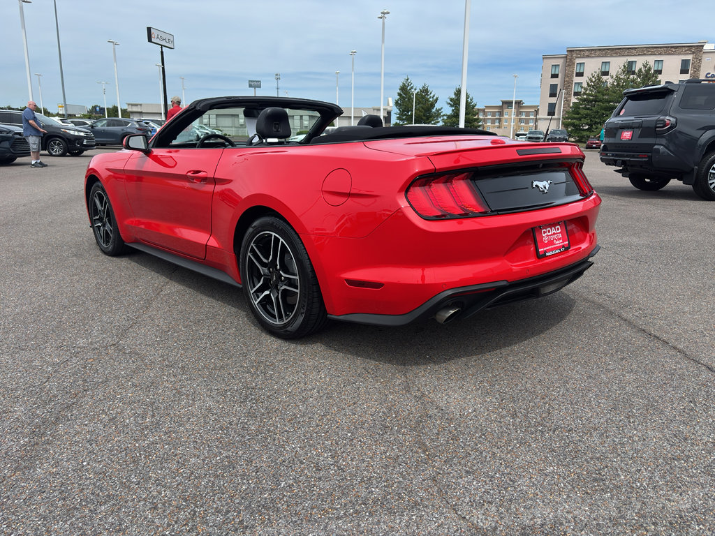 Used 2023 Ford Mustang Premium image 3