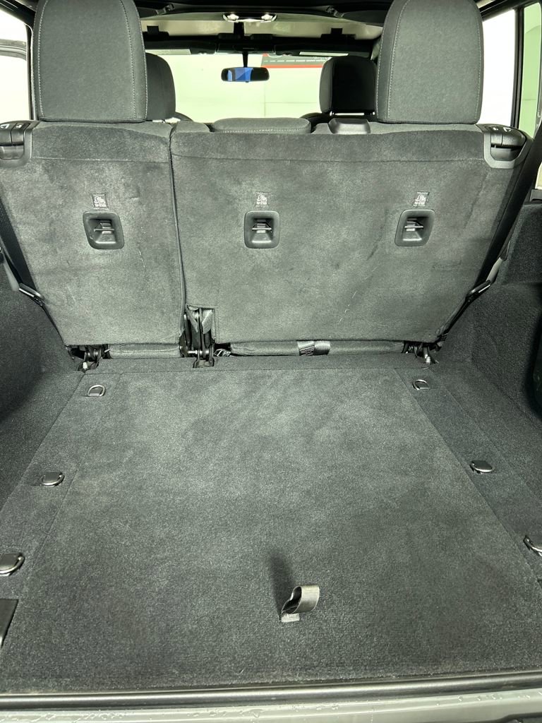 Used 2022 Jeep Wrangler Unlimited Sport image 23