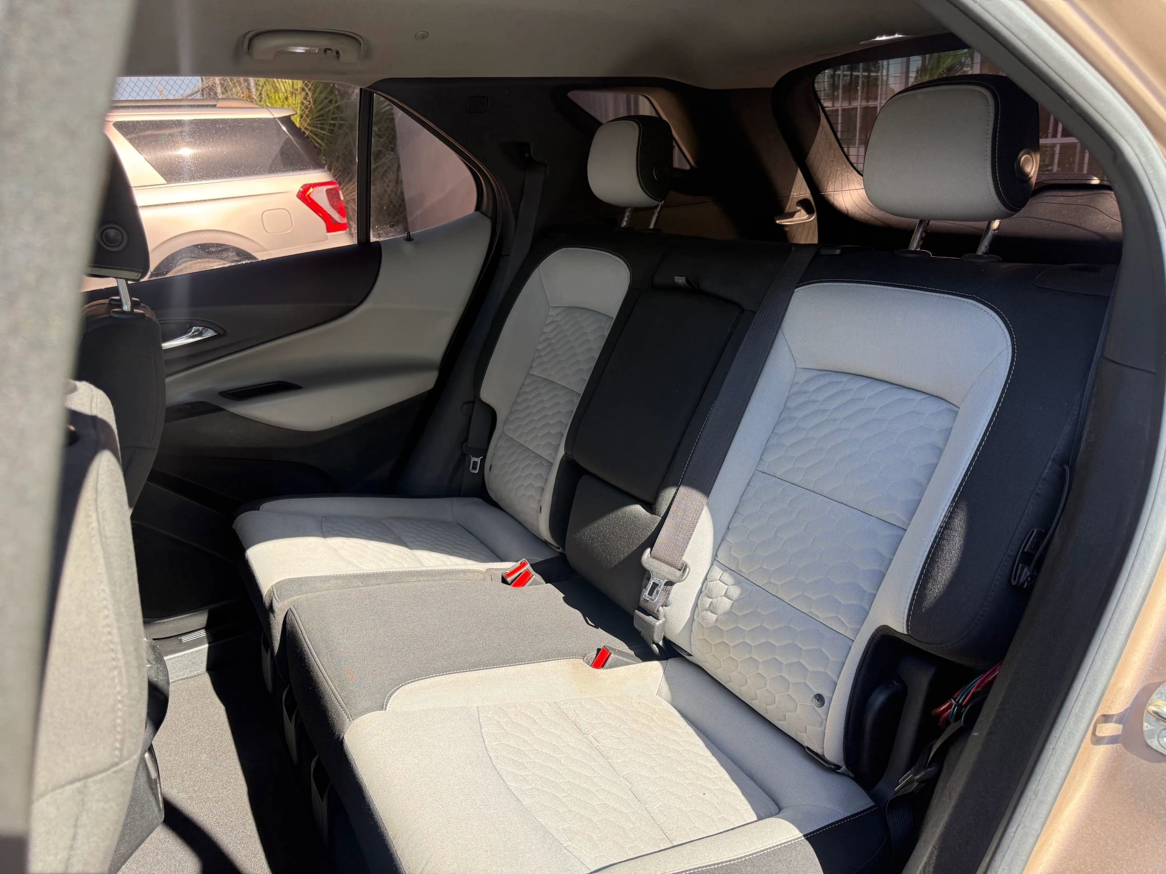 Used 2019 Chevrolet Equinox LS FWD image 14
