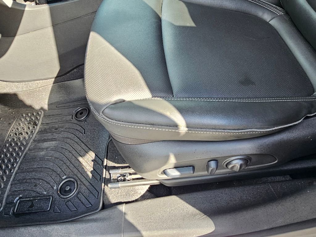 Used 2024 Buick Encore GX Sport Touring w/ Comfort Package image 15