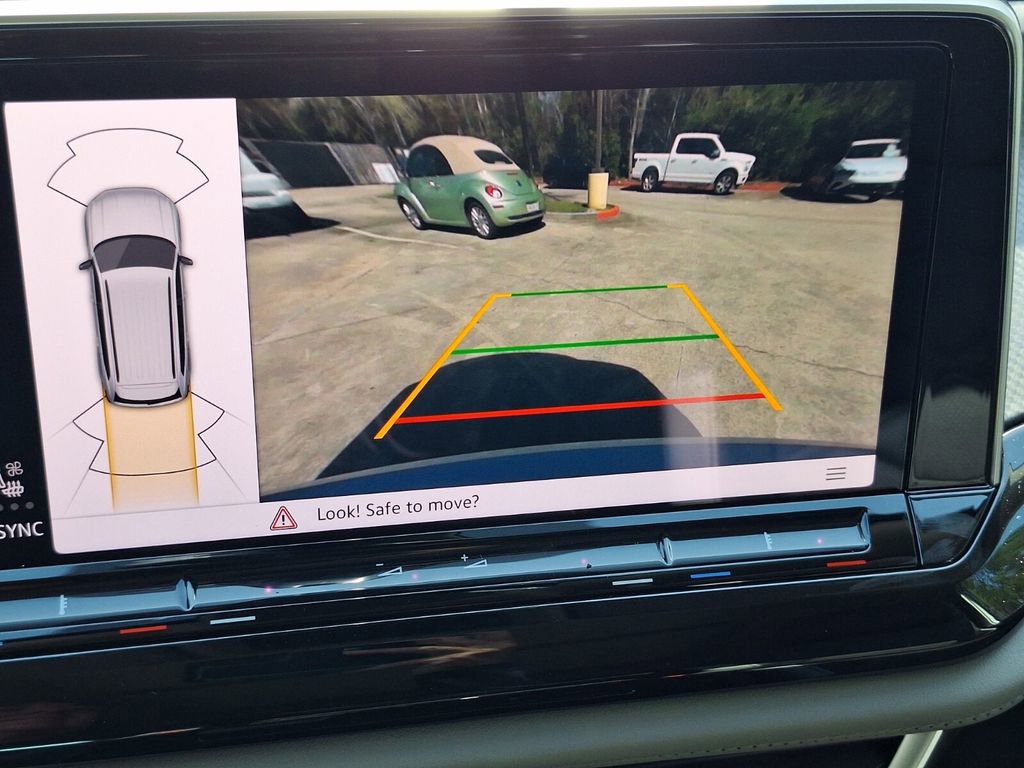 New 2026 Volkswagen Atlas Peak Edition image 16