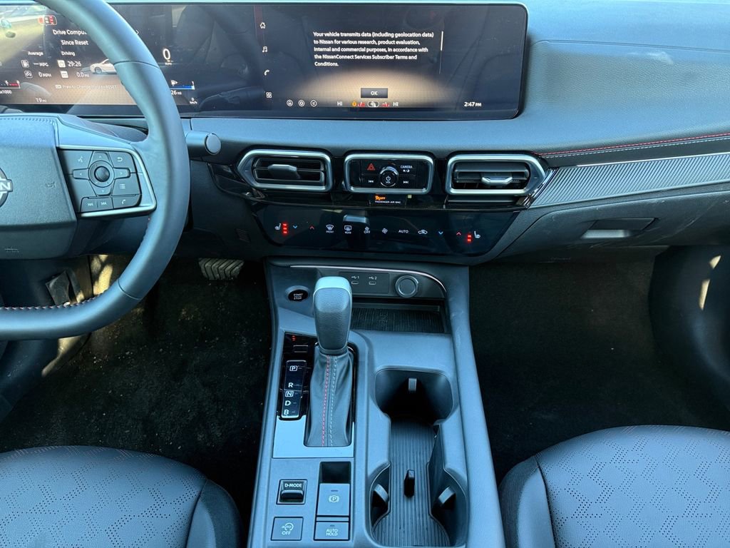 New 2026 Nissan Sentra SR w/ SR Premium Package FWD image 11