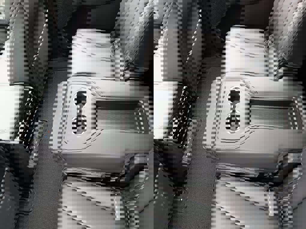 Used 2023 Acura MDX SH-AWD image 19