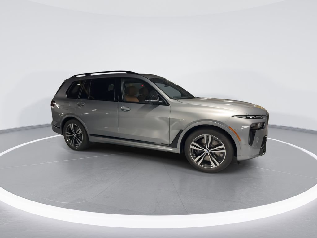 New 2026 BMW X7 M60i image 9