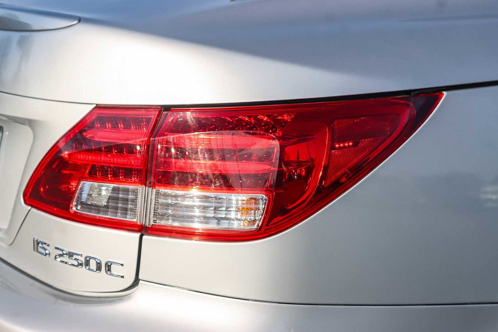 Used 2010 Lexus IS 250C image 8