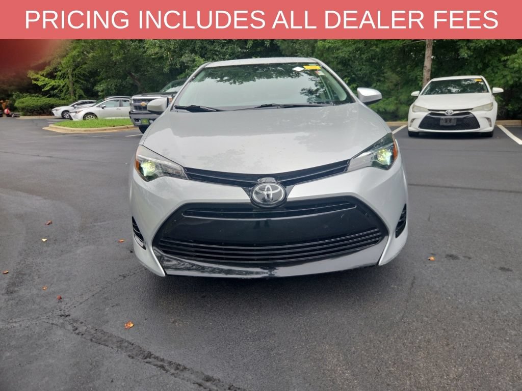 Used 2018 Toyota Corolla LE FWD image 2