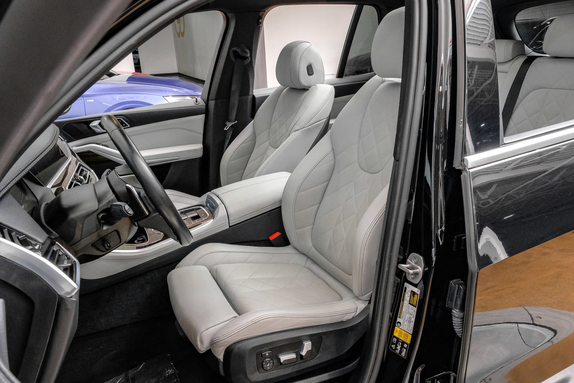 Used 2023 BMW X5 xDrive40i AWD/4WD image 35