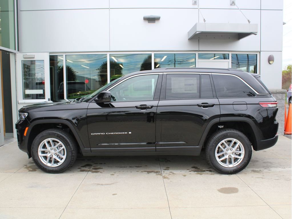 New 2025 Jeep Grand Cherokee Laredo X w/ Luxury Tech Group I image 6