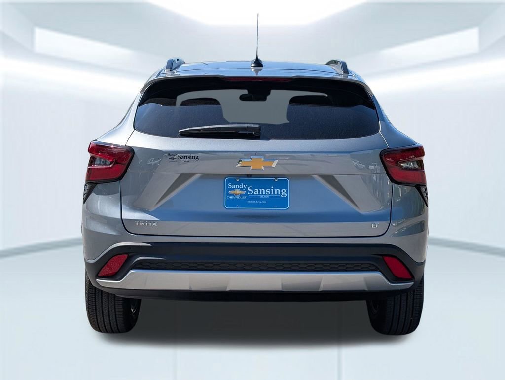 New 2026 Chevrolet Trax LT w/ Driver Confidence Package FWD image 6
