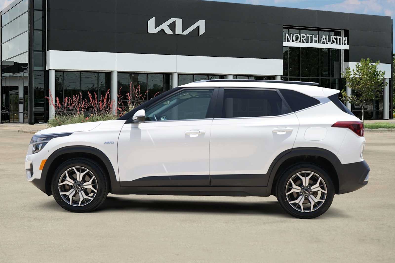 Certified 2022 Kia Seltos EX AWD/4WD image 3