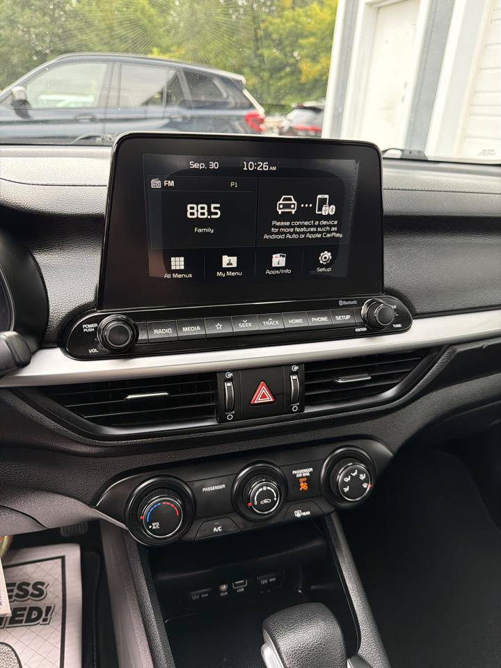Used 2020 Kia Forte LXS FWD image 13