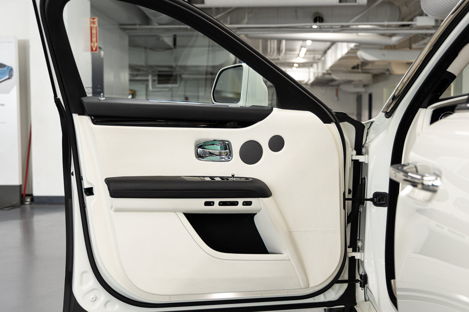 Certified 2023 Rolls-Royce Ghost AWD/4WD image 32