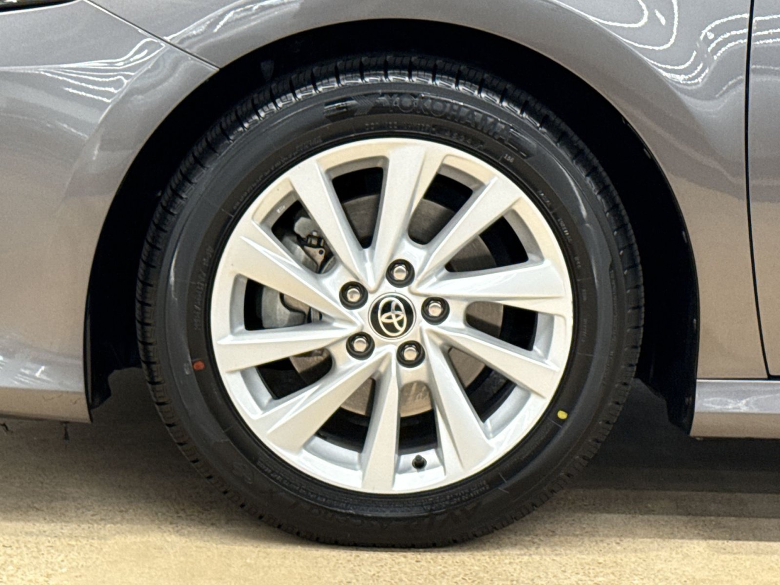 Used 2021 Toyota Camry LE FWD image 13
