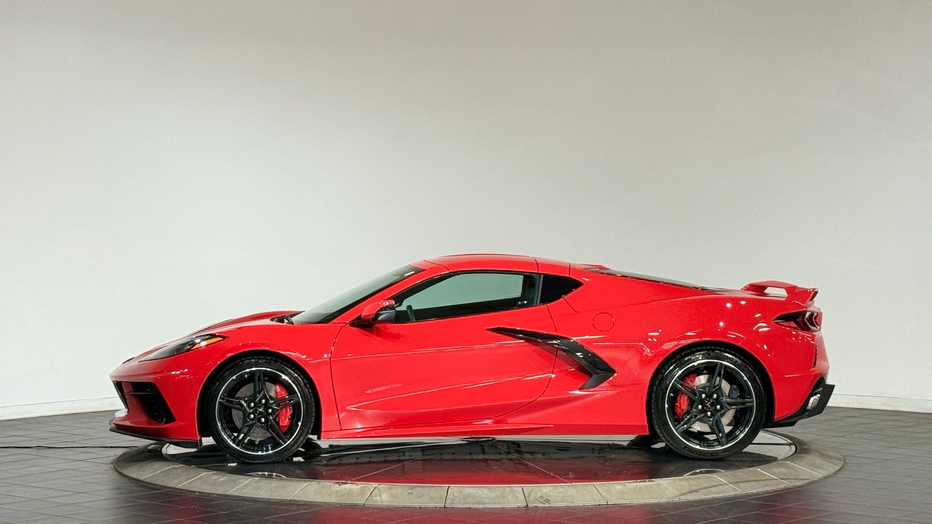 Used 2020 Chevrolet Corvette Stingray Premium Cpe w/ 3LT Preferred Equipment Group image 6