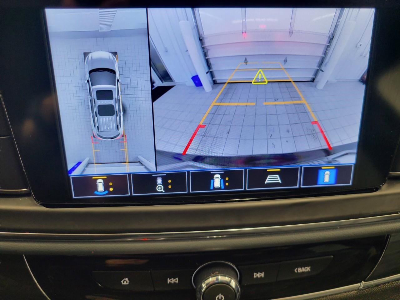 Used 2024 Buick Enclave Premium image 15