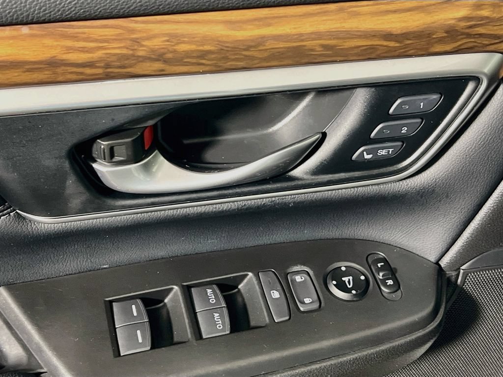 Used 2019 Honda CR-V Touring image 17