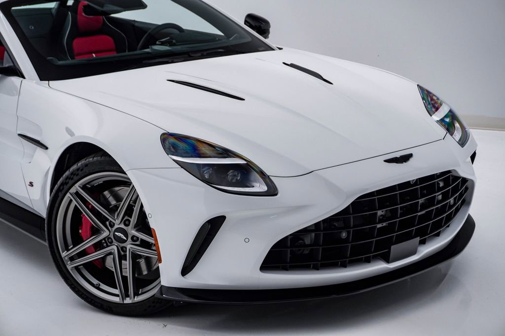 New 2026 Aston Martin V8 Vantage S image 4