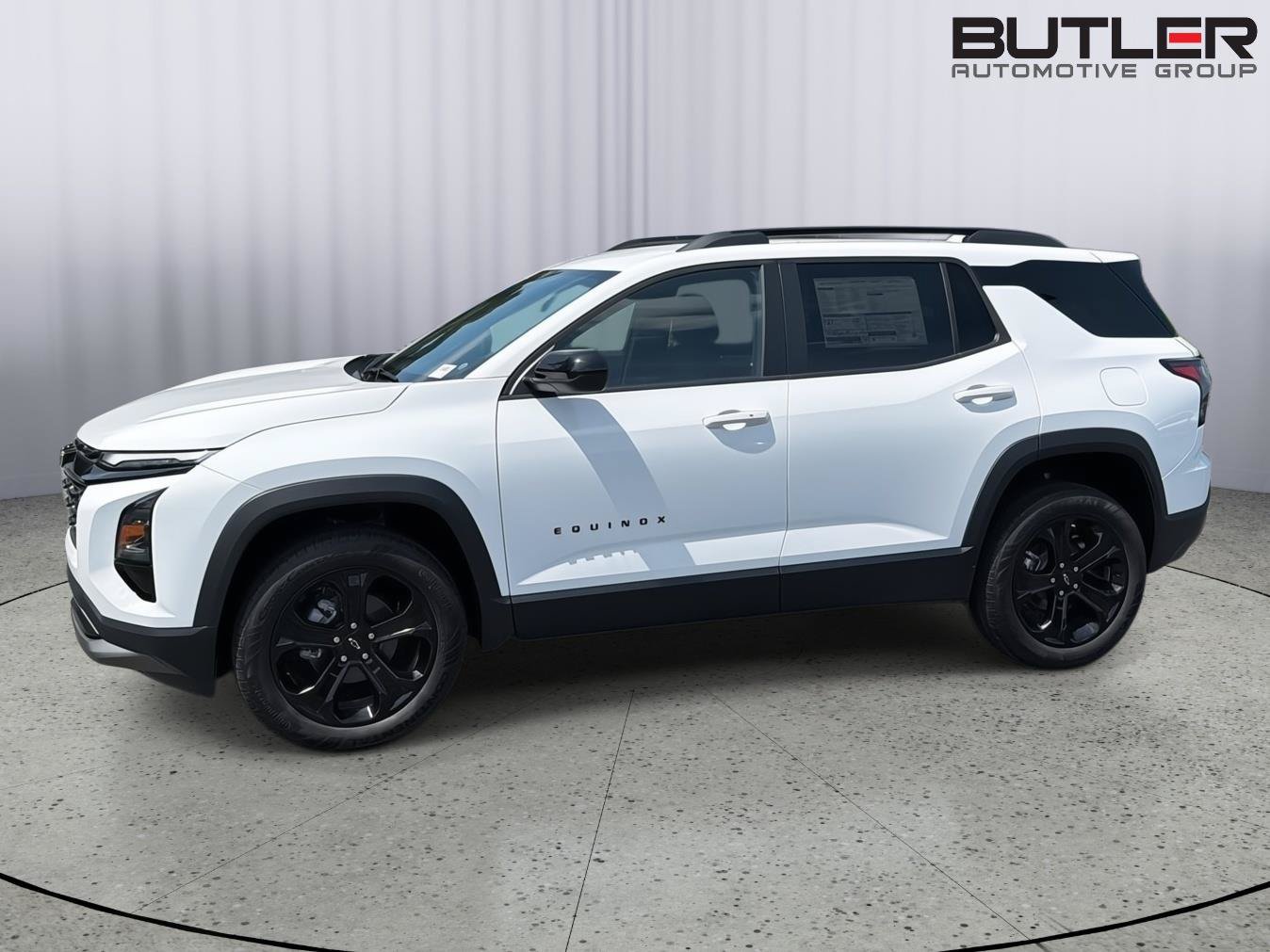 New 2026 Chevrolet Equinox LT w/ Midnight Edition FWD image 3
