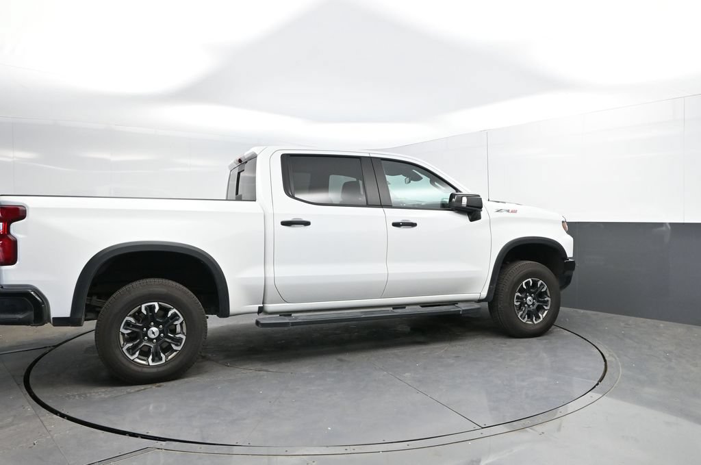 Used 2024 Chevrolet Silverado 1500 ZR2 AWD/4WD image 11