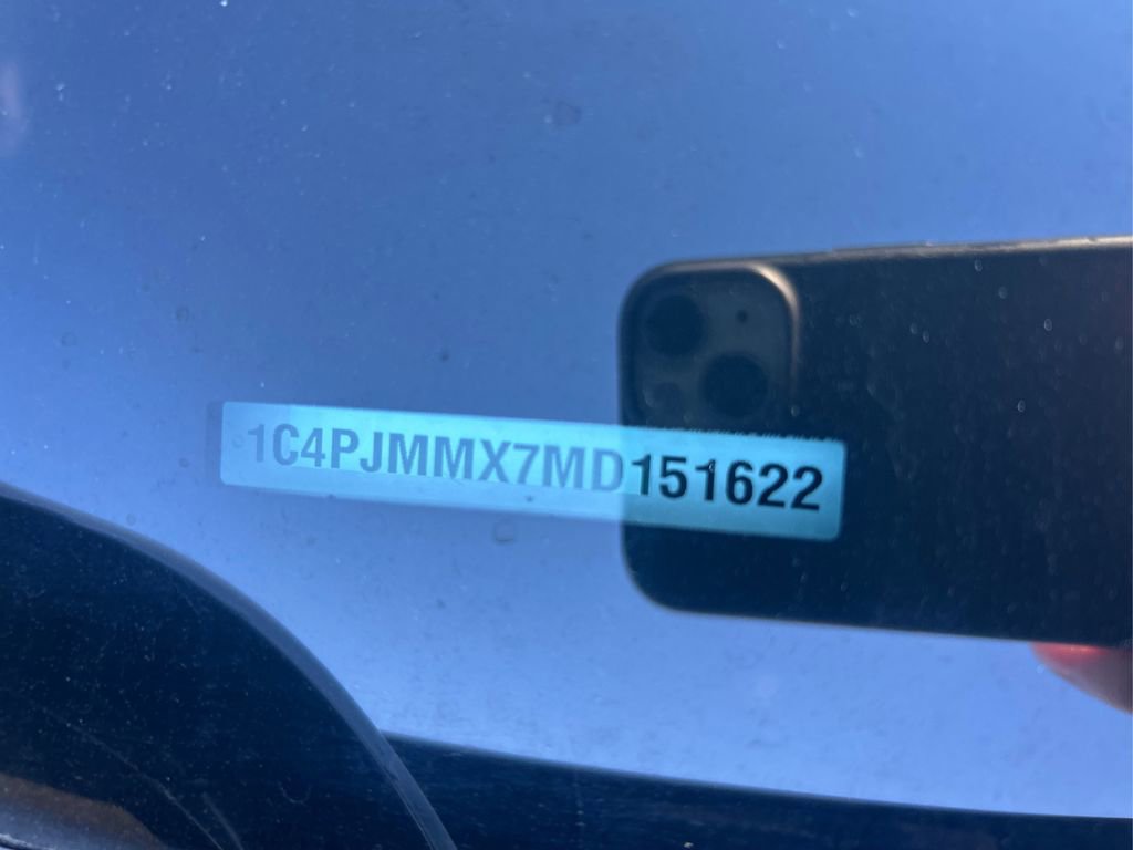 Used 2021 Jeep Cherokee Latitude Lux w/ Comfort/Convenience Group AWD/4WD image 22