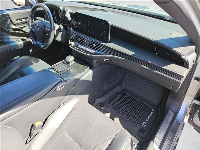 Used 2022 Lexus LS 500 w/ Cold Weather Package (CK) RWD image 20