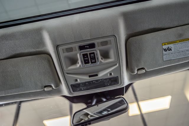 Used 2015 Jaguar XJ L Portfolio image 39